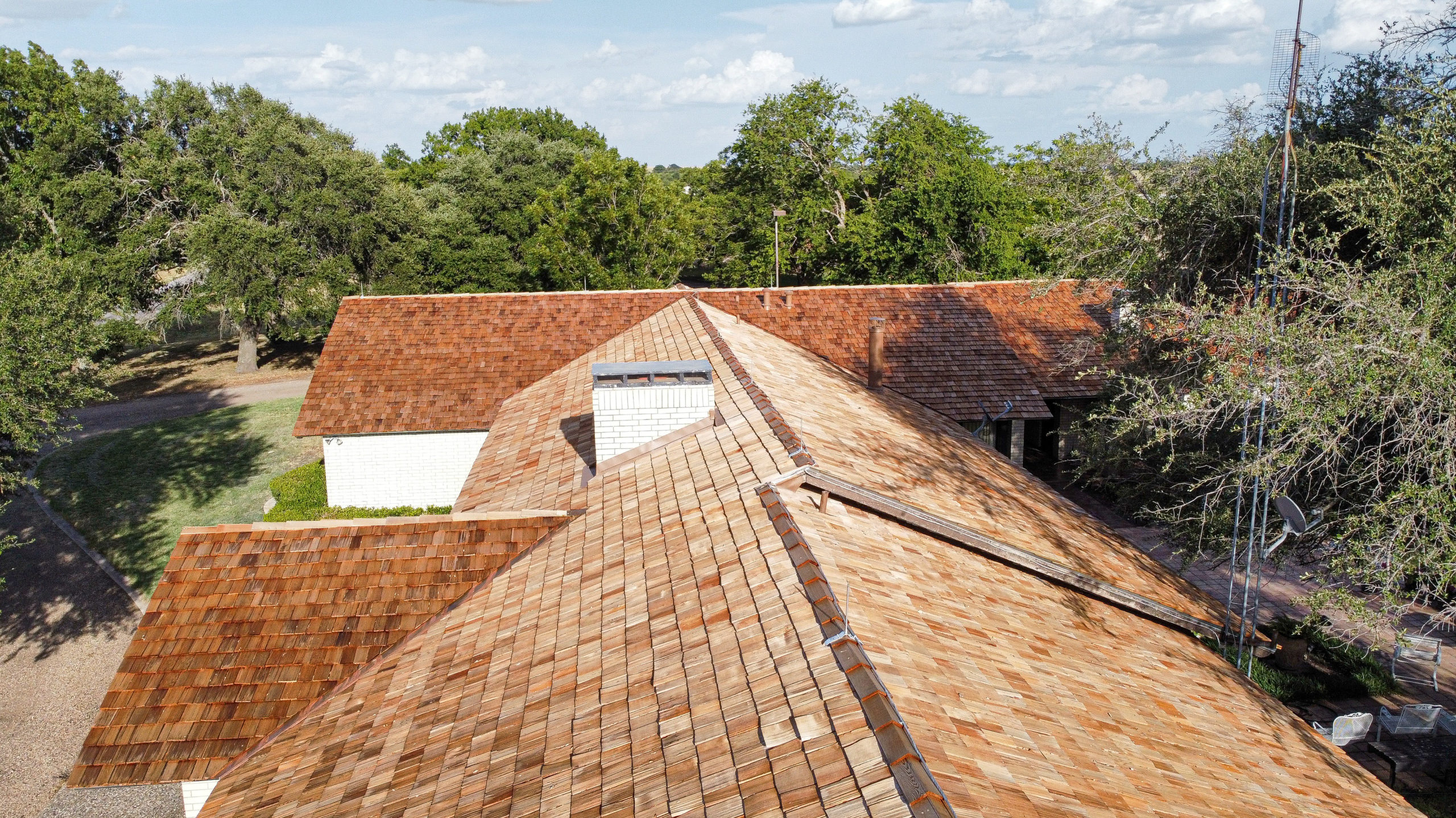 Cedar Roof replaced by Whitish Roofing in Rodger TX and Central Texas roofer.